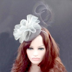 Chapeau mariage Bibi de ceremonie tulle gris clair  et plumes