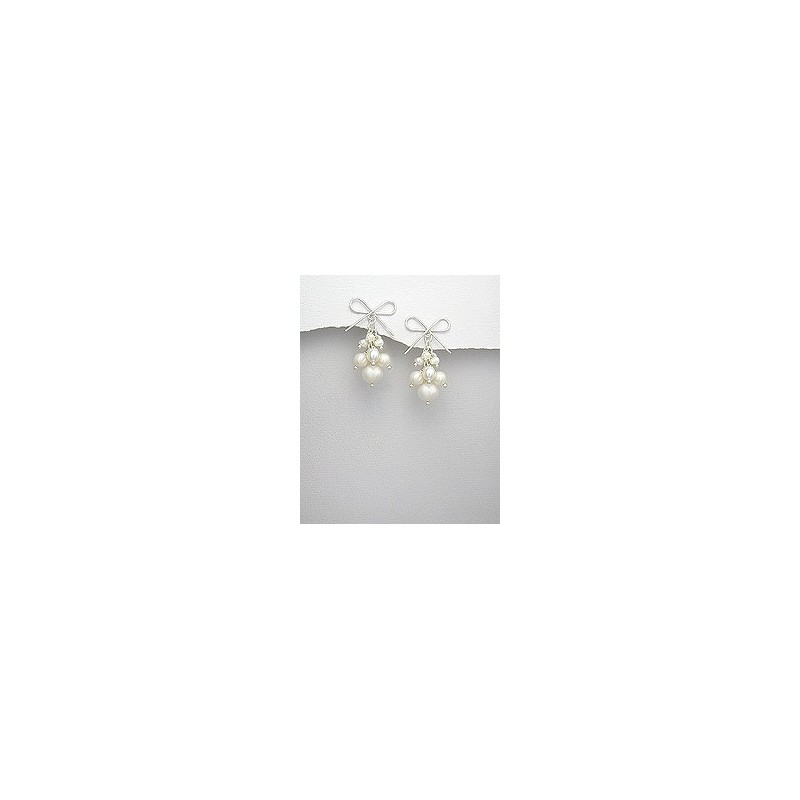 Boucles d oreilles perles en grappe et noeud Boucles d oreilles perles en grappe et noeud