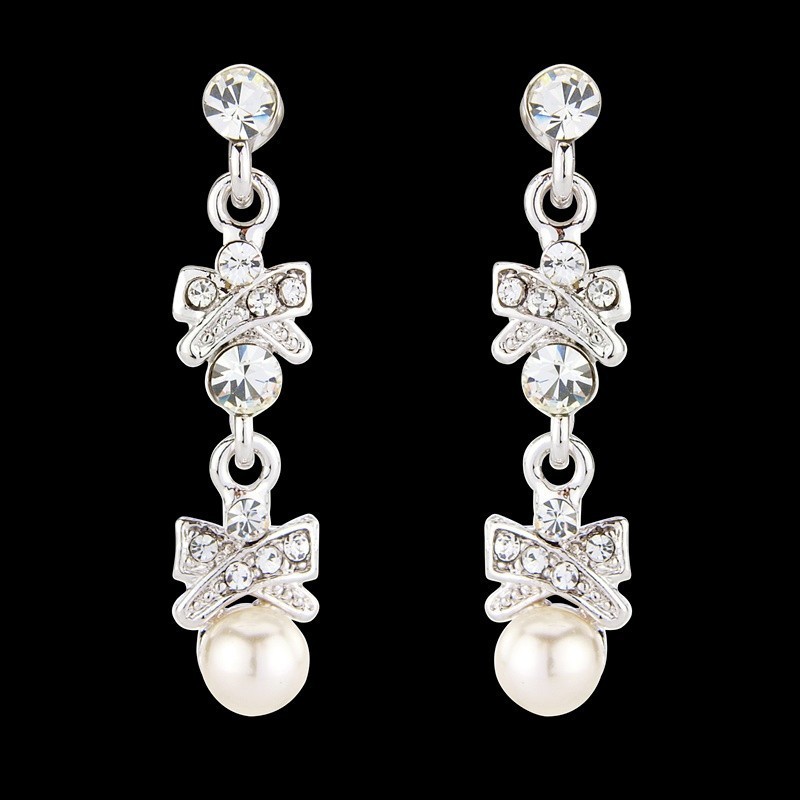 Boucles d'oreilles longues cristal et perles