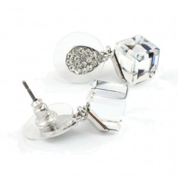 Boucles d oreilles cubes cristal Swarovski