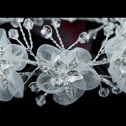 Bracelet mariée fleurs voile blanc et cristal