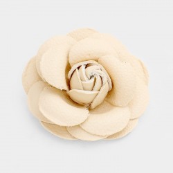 Broche fleur cuir ivoire