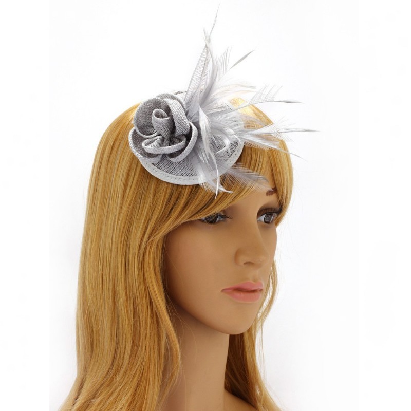 Chapeau mariage Bibi cheveux fleur et plumes gris clair