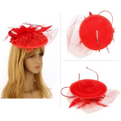 Chapeau mariage Bibi cérémonie fleur et plumes rouge