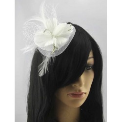 Chapeau mariage Fleur cheveux plumes strass et voilette blanc