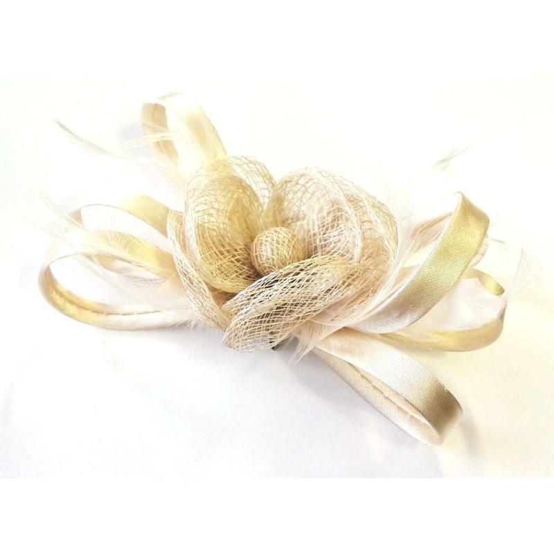 Chapeau de ceremonie en sisal ivoire creme Chapeau de ceremonie en sisal ivoire creme