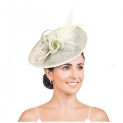 Chapeau de mariage fleur et plumes ivoire creme