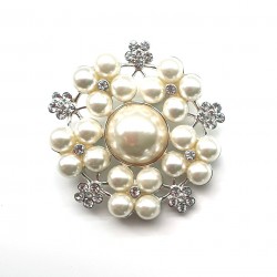 Broche perles ivoires et cristaux 55mm 